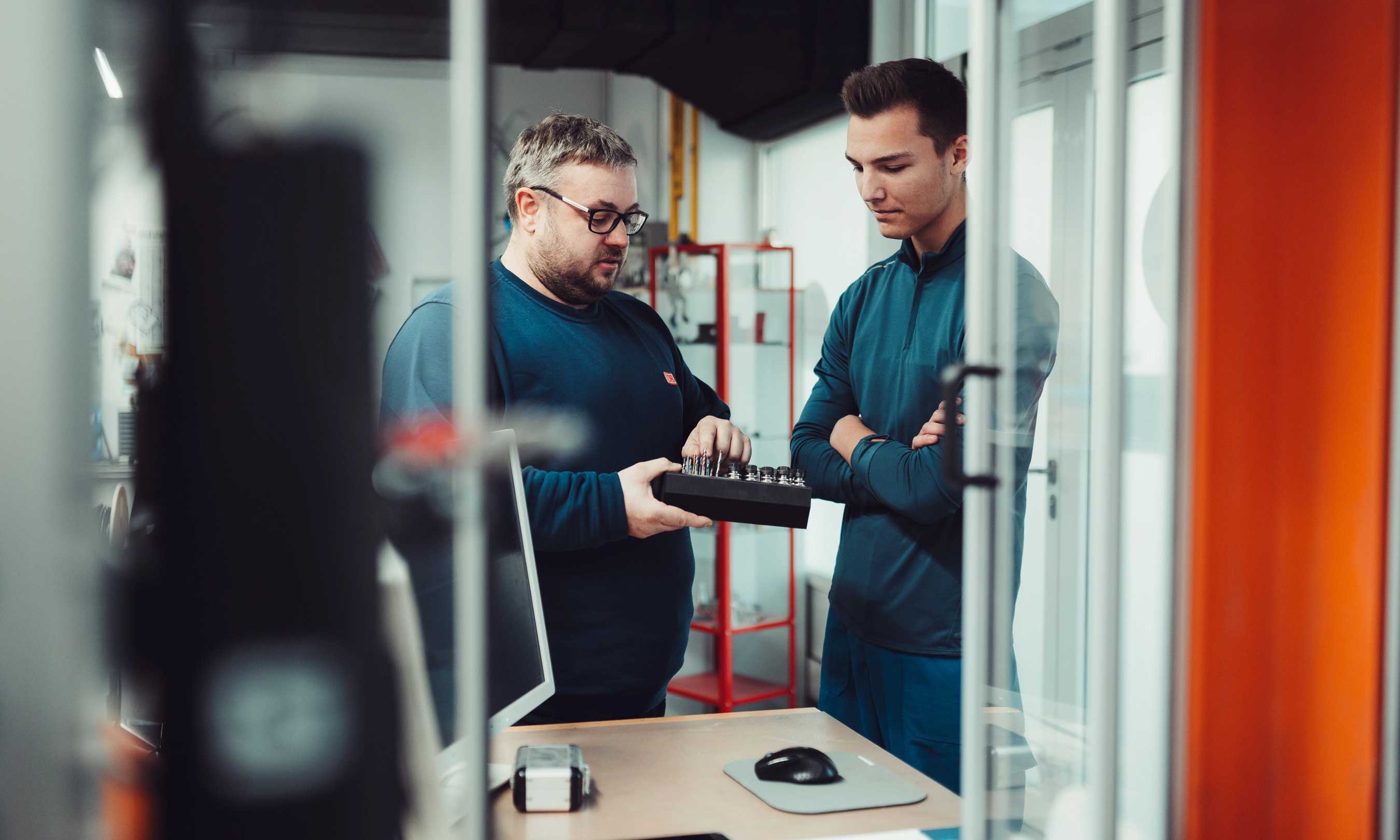 Ausbildung & Duales Studium | Einstieg in den DB-Konzern | DB Training